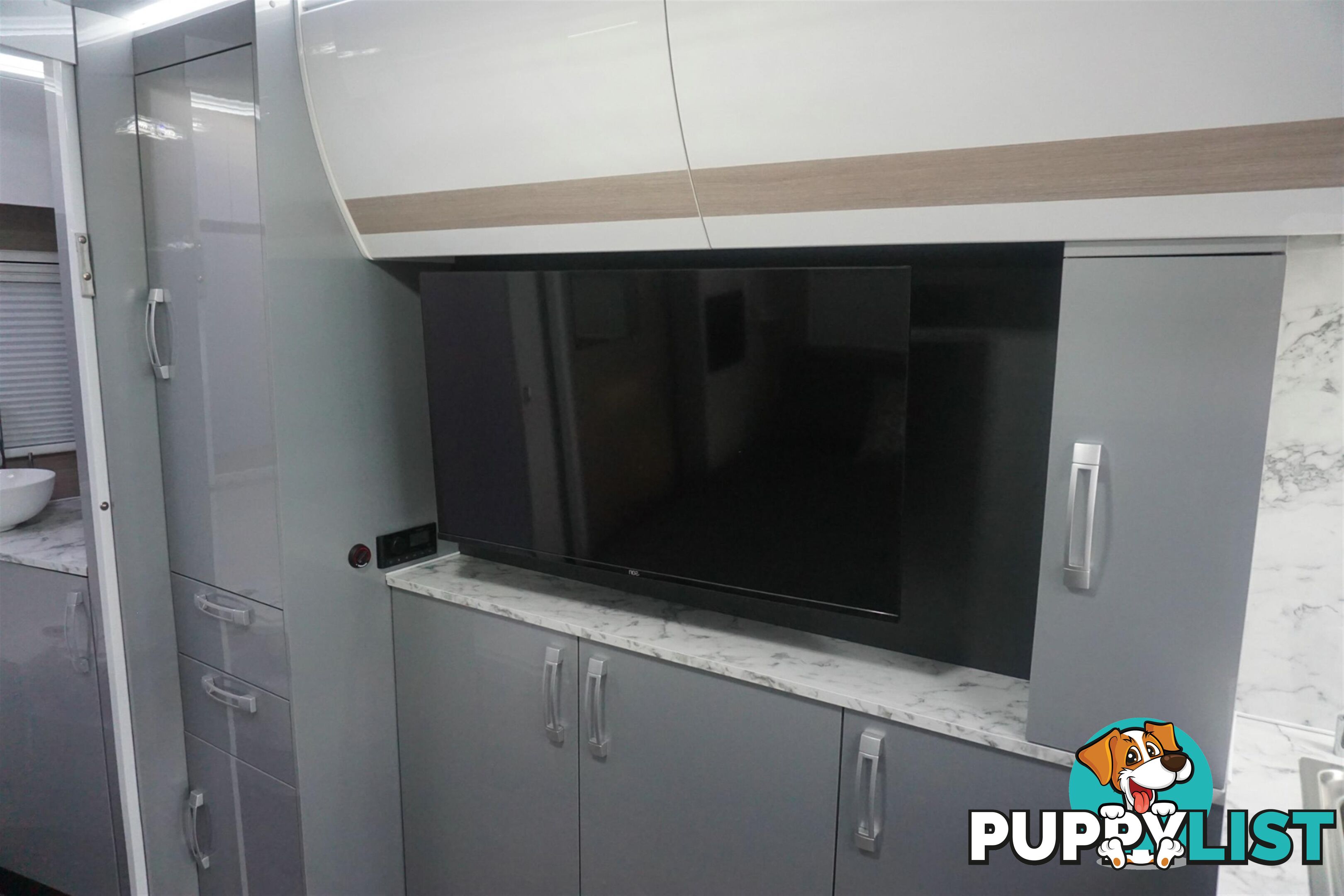 2025 AVIDA ESPERANCE MOTORHOME C7834SL