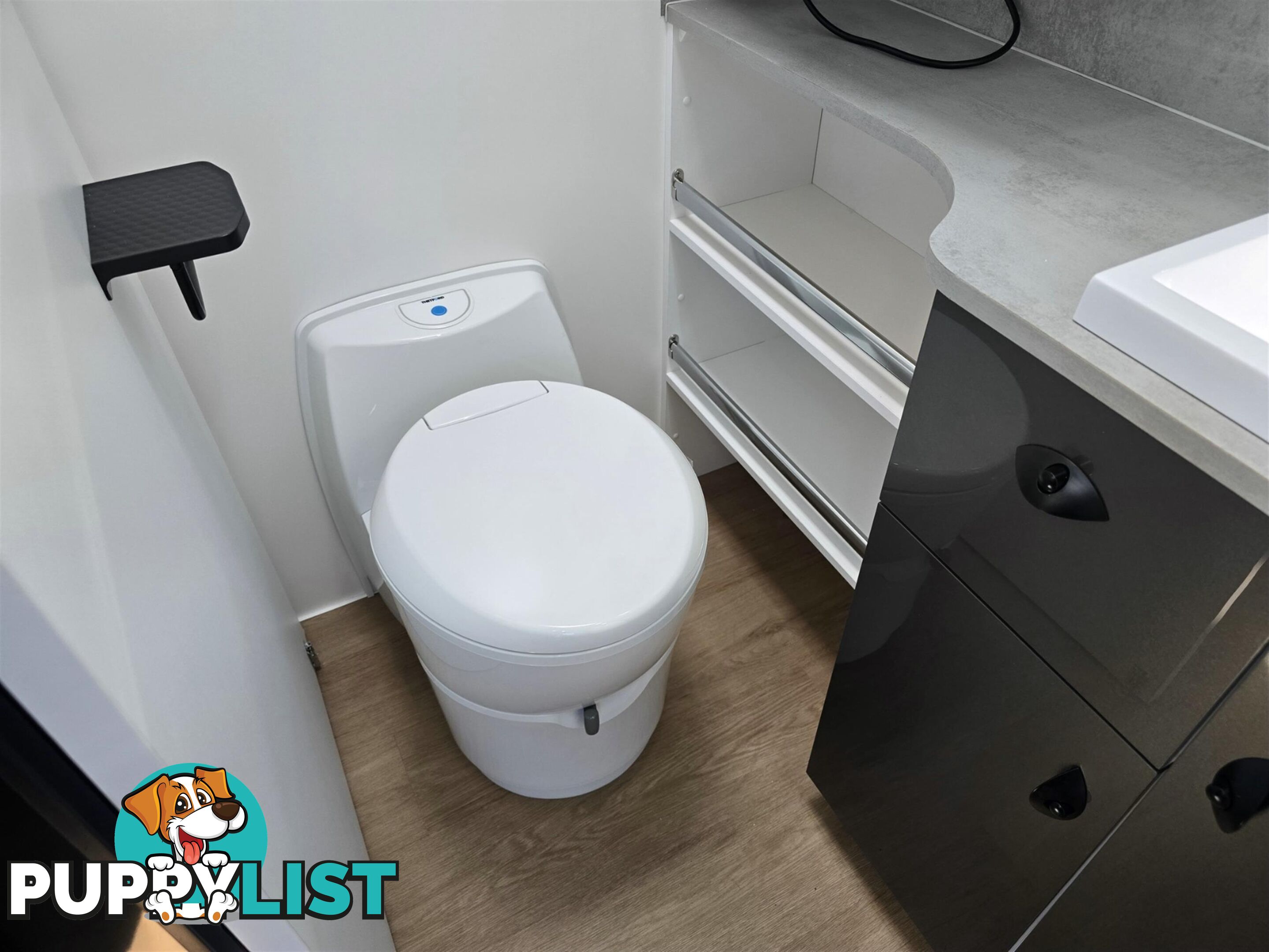 2025 NEWLANDS TOURISTER MK2 CARAVAN 610 LUXE PACK