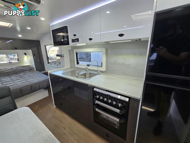 2025 NEWLANDS TOURISTER MK2 CARAVAN 610 LUXE PACK