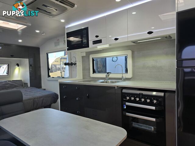 2025 NEWLANDS TOURISTER MK2 CARAVAN 610 LUXE PACK