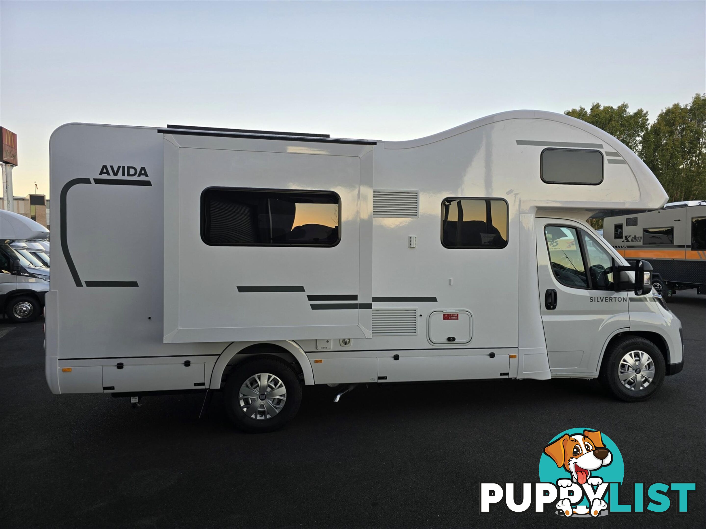2025 AVIDA SILVERTON MOTORHOME C6914SL