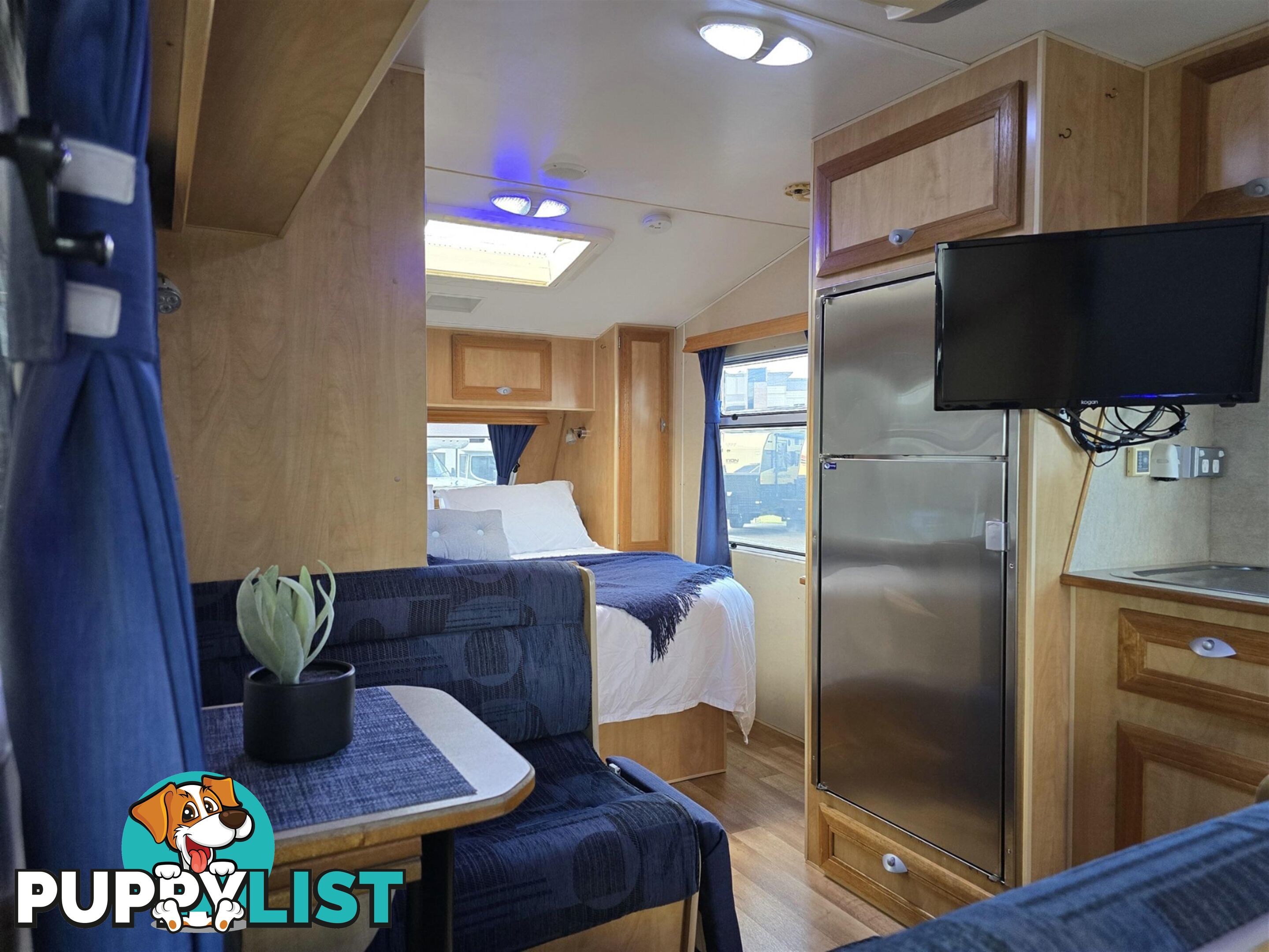 2010 MILLARD LONGREACH CARAVAN 19'6 RD CAFE