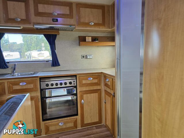 2010 MILLARD LONGREACH CARAVAN 19'6 RD CAFE