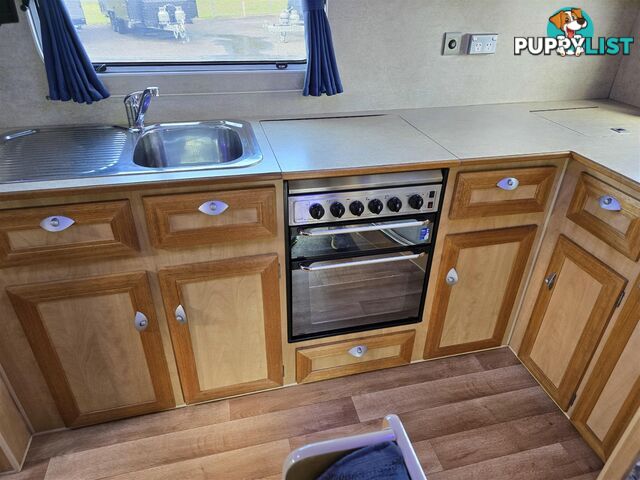 2010 MILLARD LONGREACH CARAVAN 19'6 RD CAFE