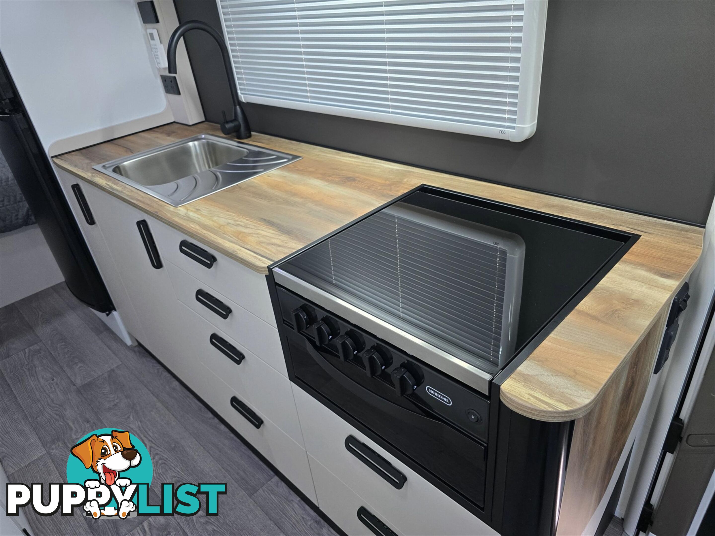 2025 AVIDA BEECHWORTH MOTORHOME B7872IB