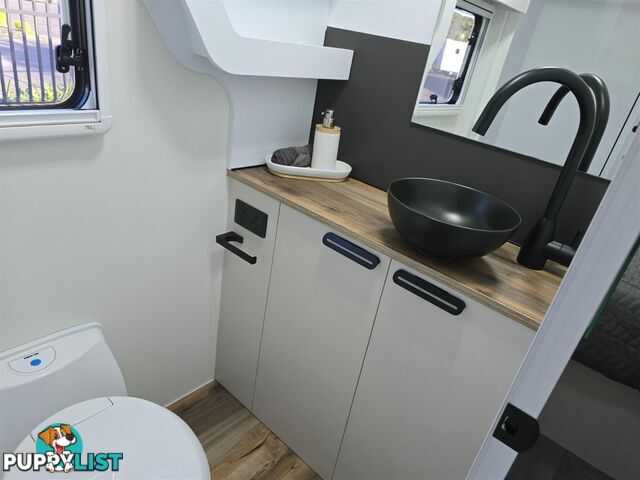 2025 AVIDA BEECHWORTH MOTORHOME B7872IB