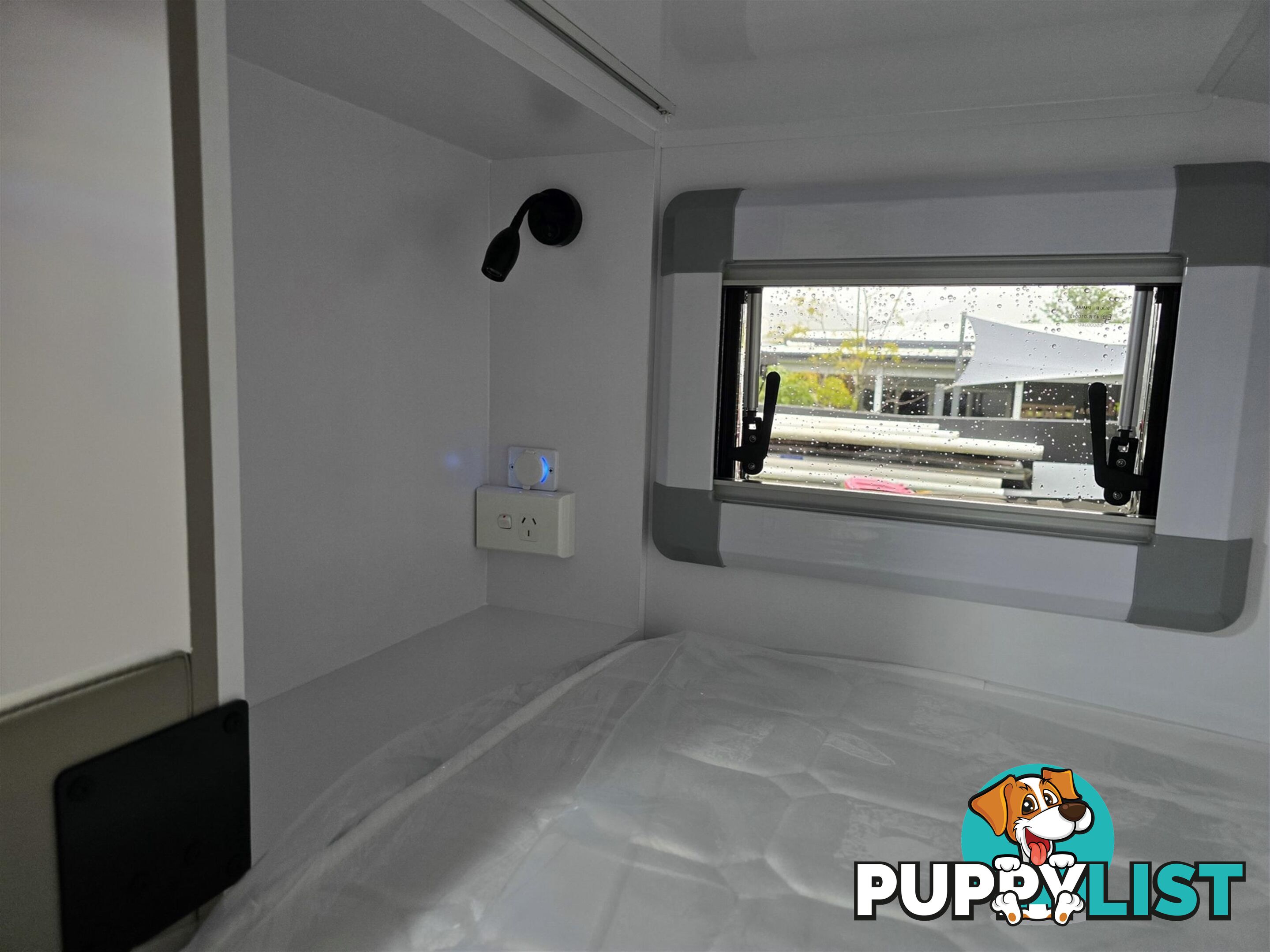 2025 MILLARD MFLOW XRIDER CARAVAN 22'10 TRIPLE BUNK
