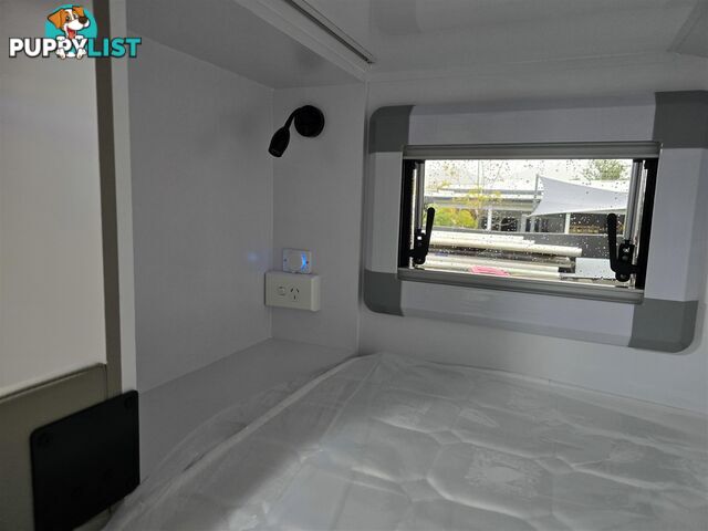 2025 MILLARD MFLOW XRIDER CARAVAN 22'10 TRIPLE BUNK