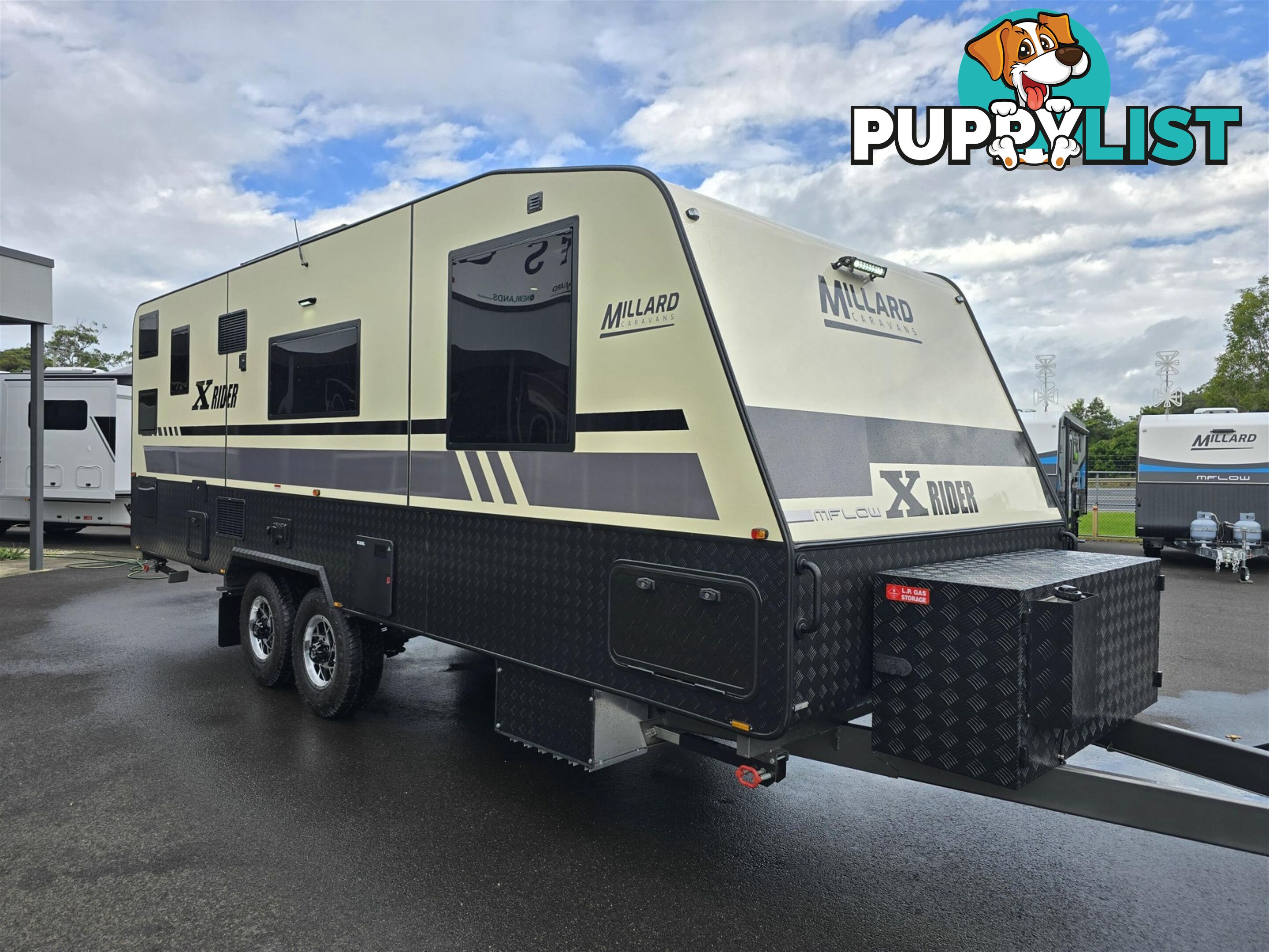 2025 MILLARD MFLOW XRIDER CARAVAN 22'10 TRIPLE BUNK