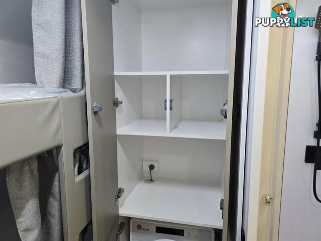 2025 MILLARD MFLOW XRIDER CARAVAN 22'10 TRIPLE BUNK