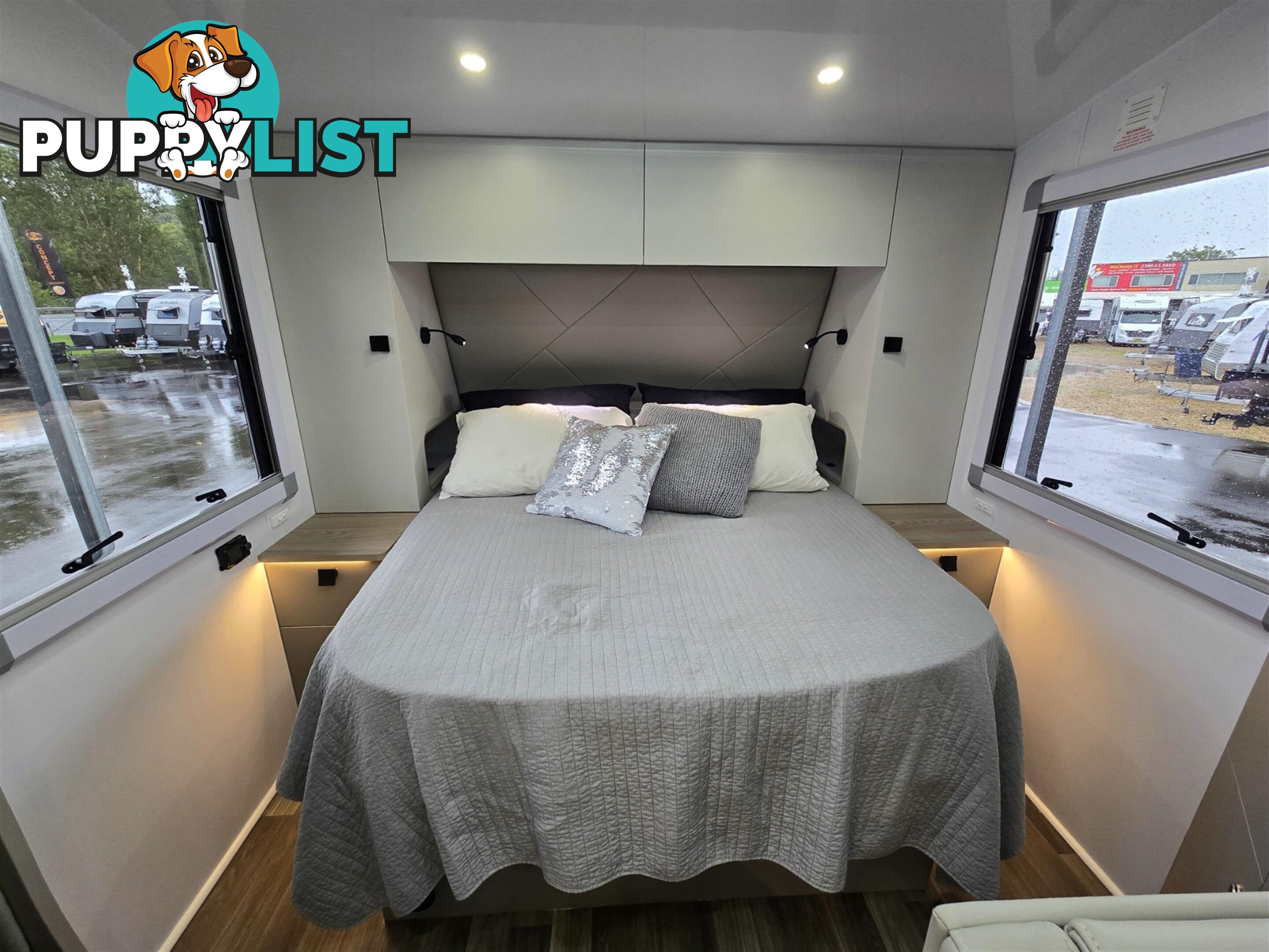 2025 MILLARD MFLOW XRIDER CARAVAN 22'10 TRIPLE BUNK