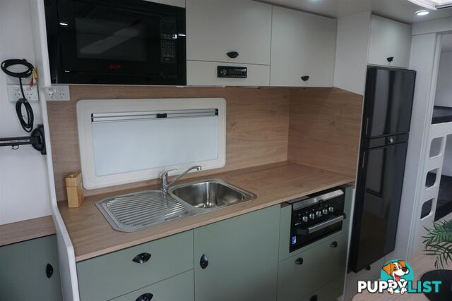2025 NEWLANDS TOURISTER MK2 CARAVAN 650 FAM 2 BUNK