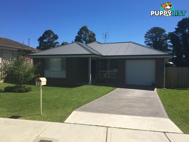 11 Yarrawa Street MOSS VALE NSW 2577