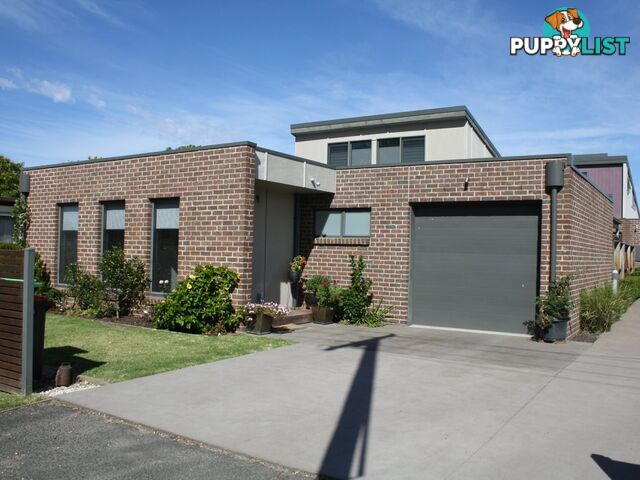 Unit 1/26 Ligar Street BAIRNSDALE VIC 3875