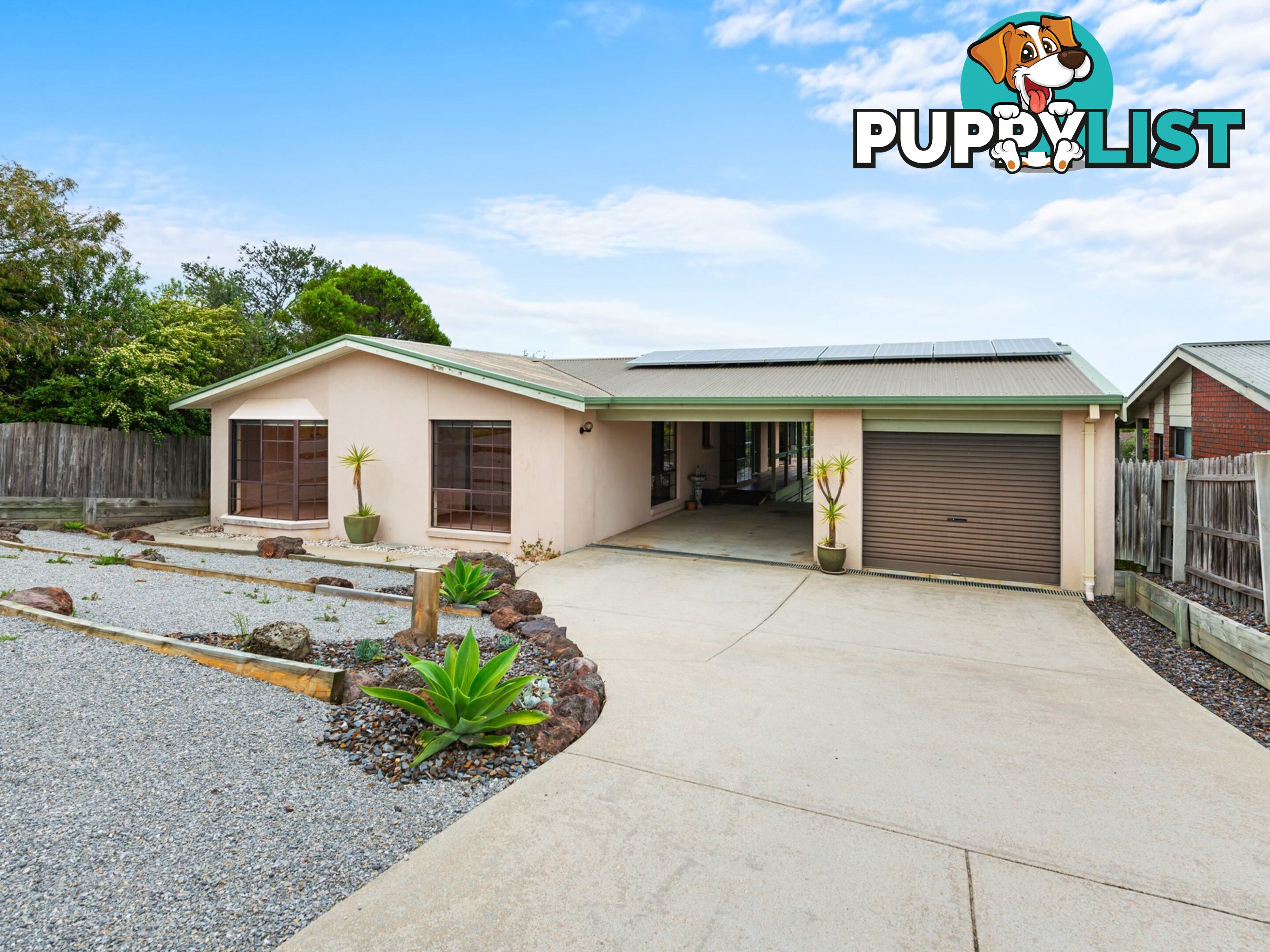 12 Ewing Court LAKES ENTRANCE VIC 3909