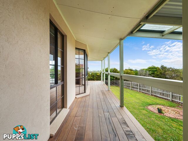 12 Ewing Court LAKES ENTRANCE VIC 3909