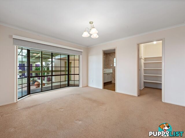 12 Ewing Court LAKES ENTRANCE VIC 3909