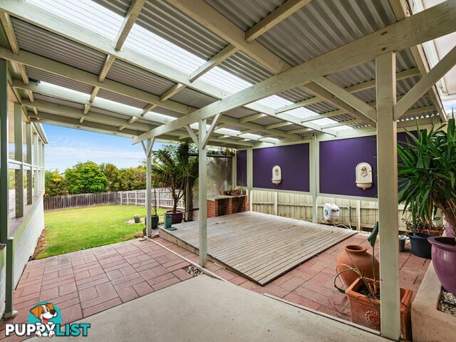 12 Ewing Court LAKES ENTRANCE VIC 3909