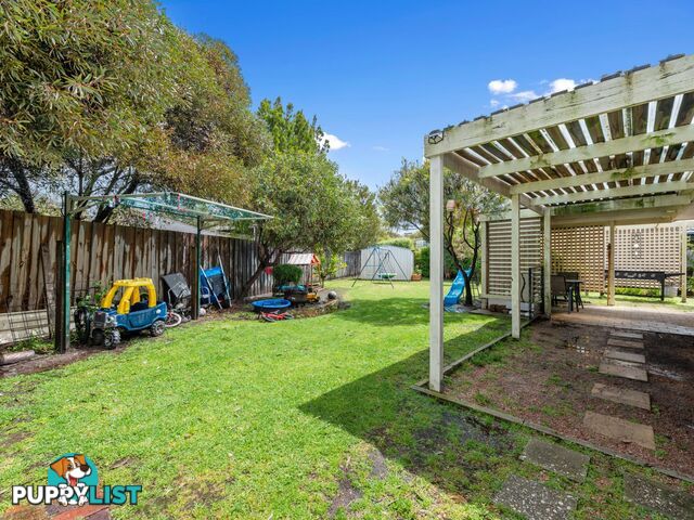 9 White Court EAGLE POINT VIC 3878