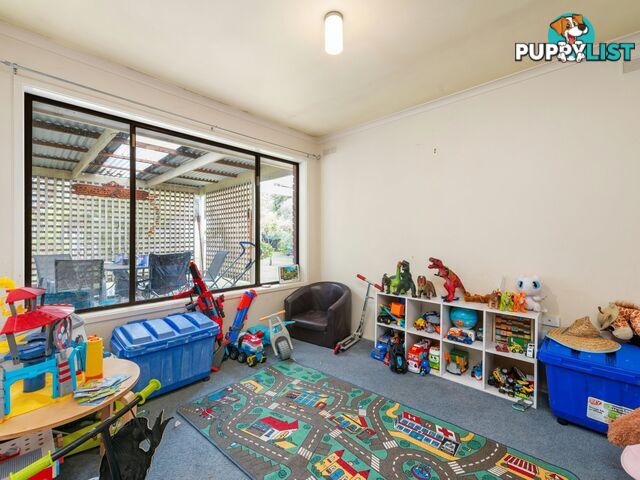 9 White Court EAGLE POINT VIC 3878