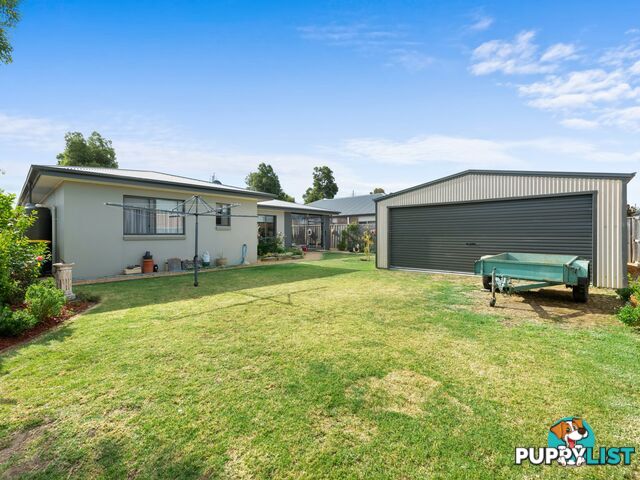 14 Shannon Boulevard BAIRNSDALE VIC 3875