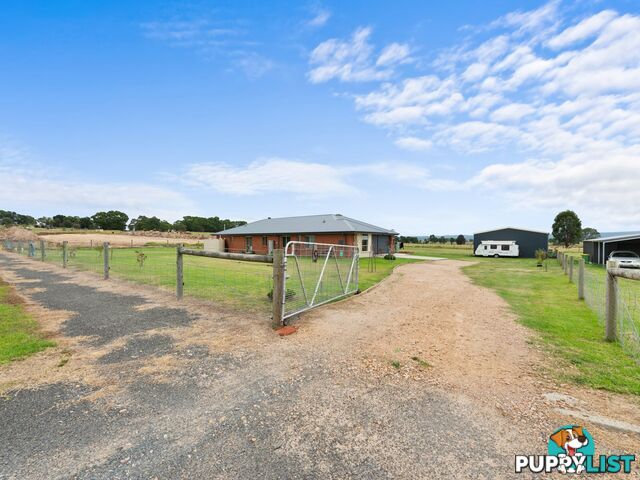 9 Hawkins Crescent LINDENOW SOUTH VIC 3875