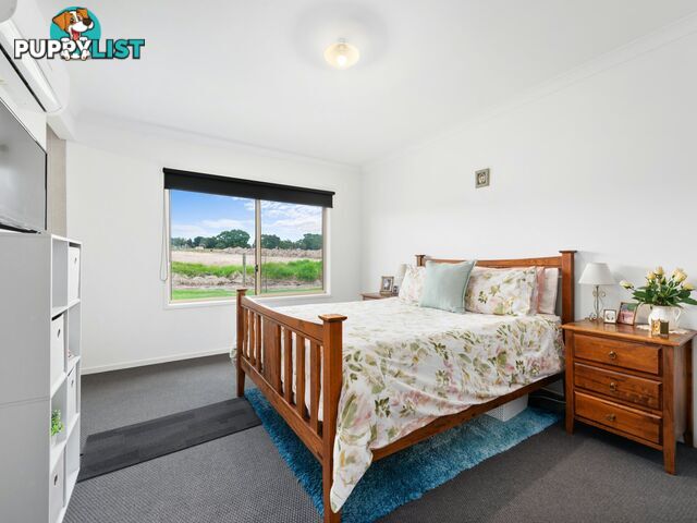 9 Hawkins Crescent LINDENOW SOUTH VIC 3875