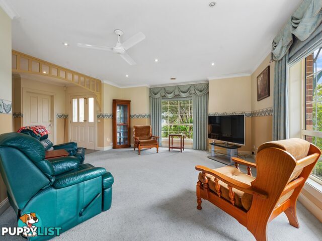 38 Charlton Place EASTWOOD VIC 3875