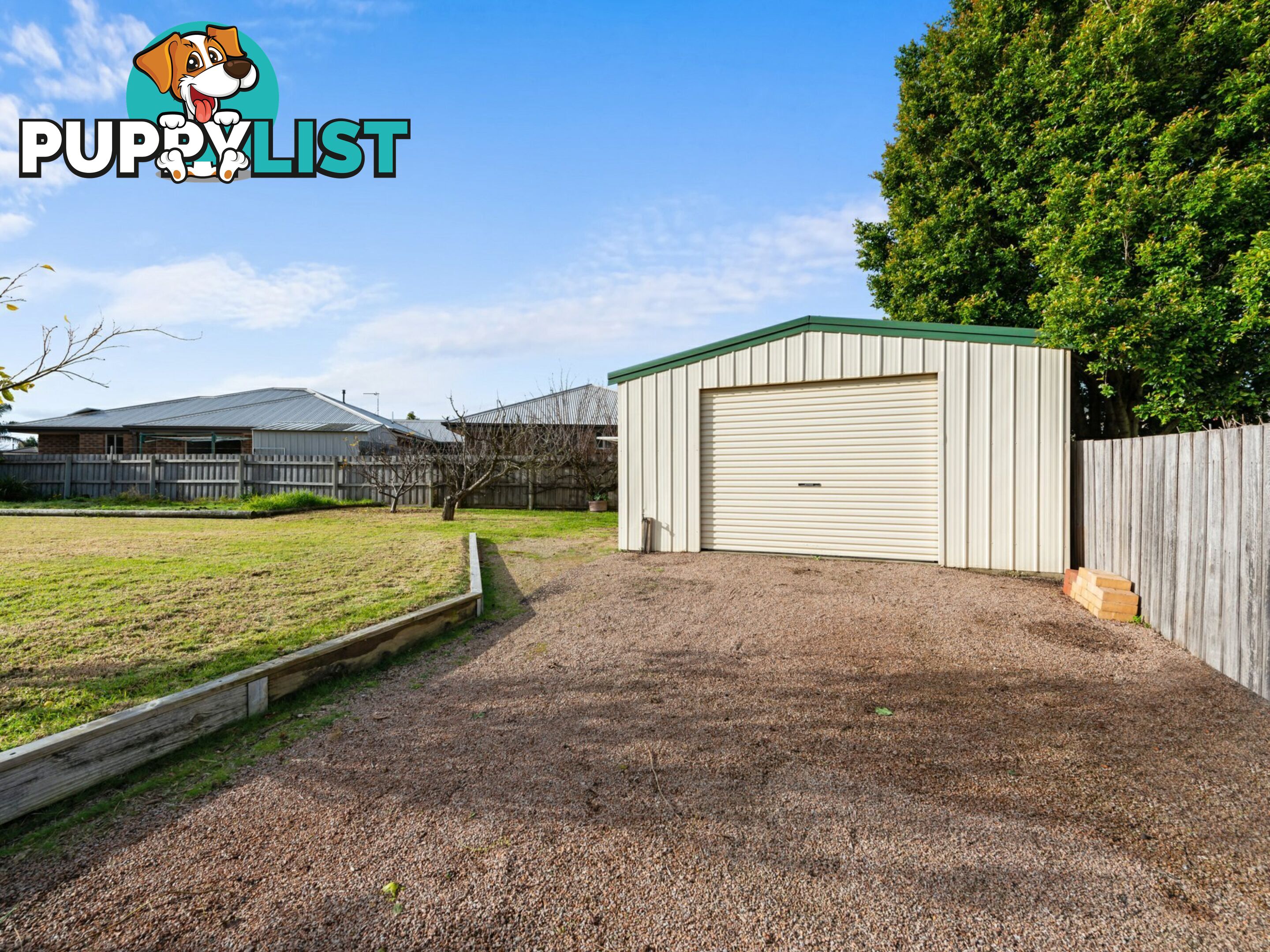 38 Charlton Place EASTWOOD VIC 3875