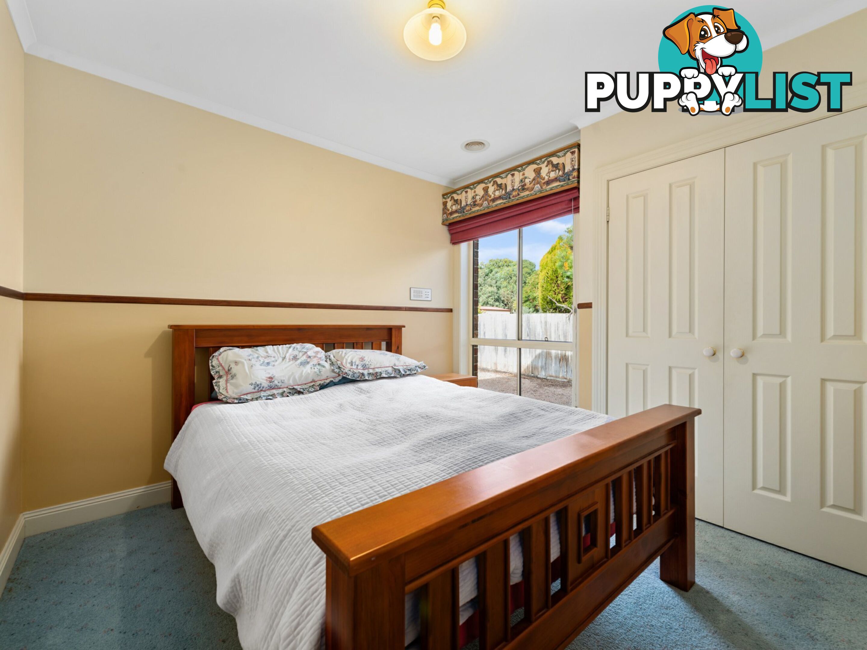 38 Charlton Place EASTWOOD VIC 3875