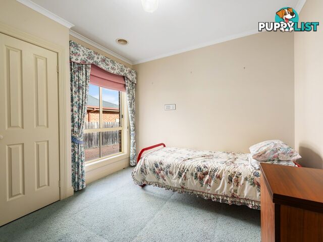 38 Charlton Place EASTWOOD VIC 3875