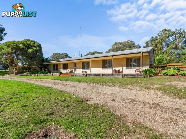 128 & 128A Waddells Road NICHOLSON VIC 3882