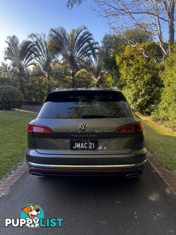 2023 Volkswagen Touareg ELEGANCE - Grey