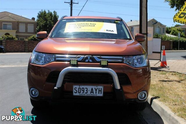 2013 MITSUBISHI OUTLANDER LS (4X4) ZJ MY14 SUV, 4 DOORS, 7 SEATS