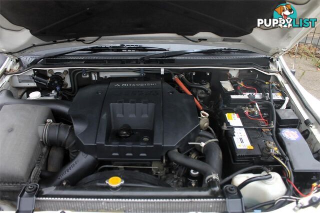 2005 MITSUBISHI PAJERO GLS LWB (4X4) NP SUV, 4 DOORS, 7 SEATS