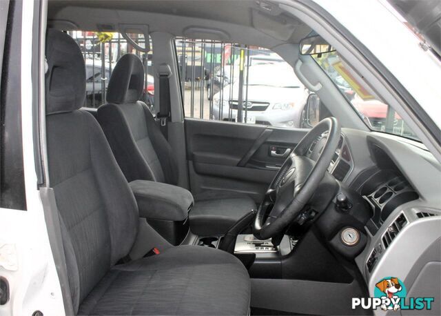 2005 MITSUBISHI PAJERO GLS LWB (4X4) NP SUV, 4 DOORS, 7 SEATS