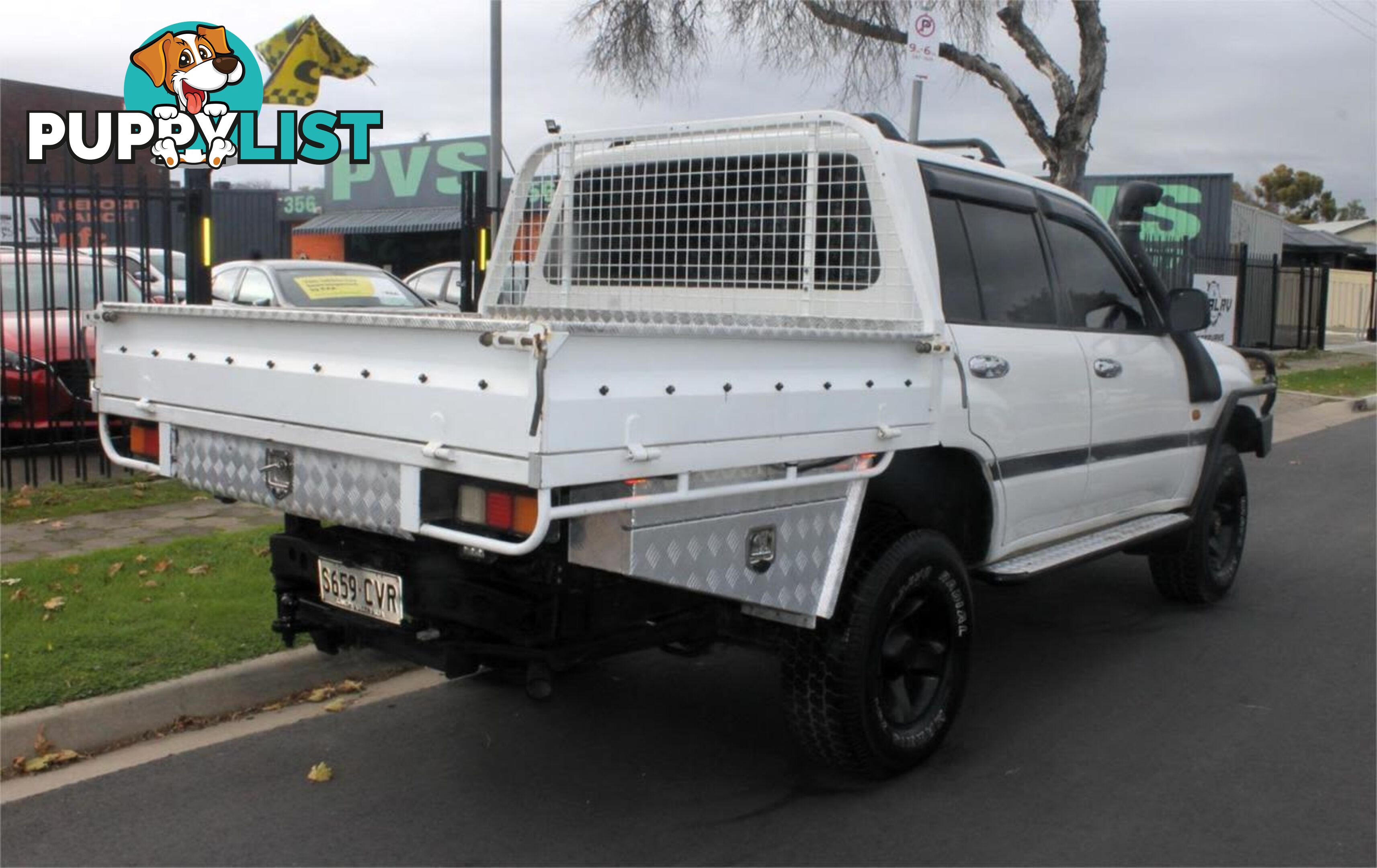 2000 TOYOTA LANDCRUISER (4X4) HZJ105R SUV, 4 DOORS, 6 SEATS
