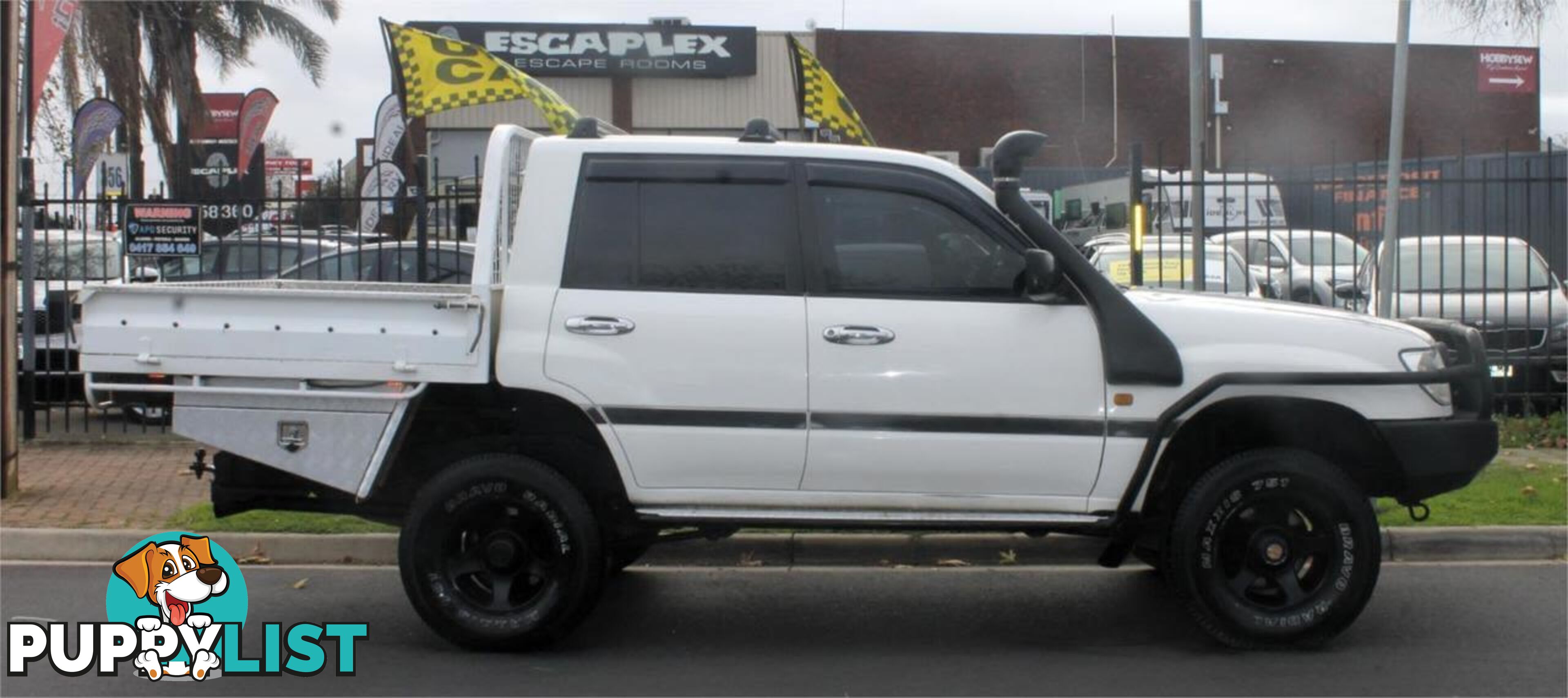 2000 TOYOTA LANDCRUISER (4X4) HZJ105R SUV, 4 DOORS, 6 SEATS