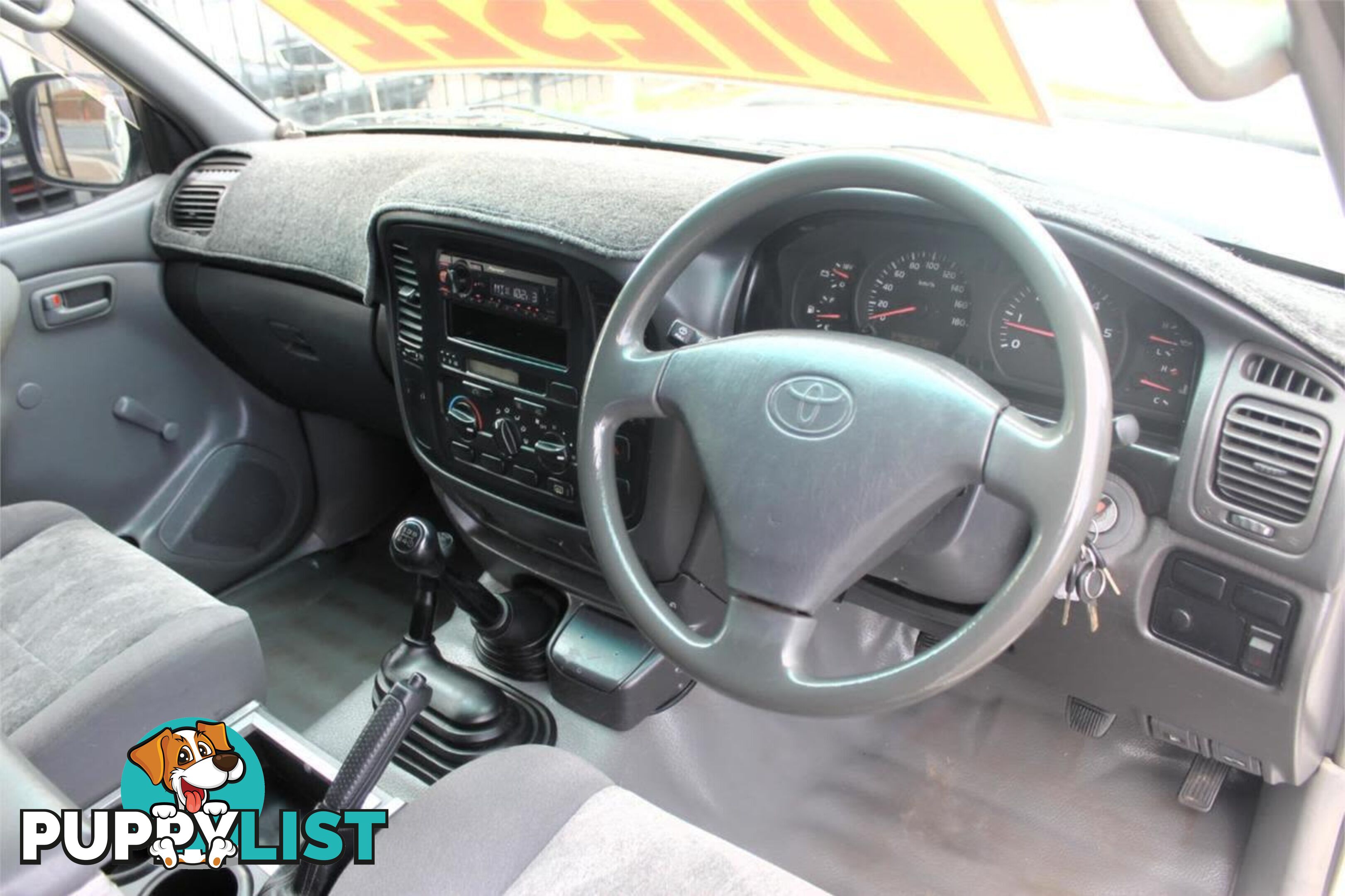 2000 TOYOTA LANDCRUISER (4X4) HZJ105R SUV, 4 DOORS, 6 SEATS