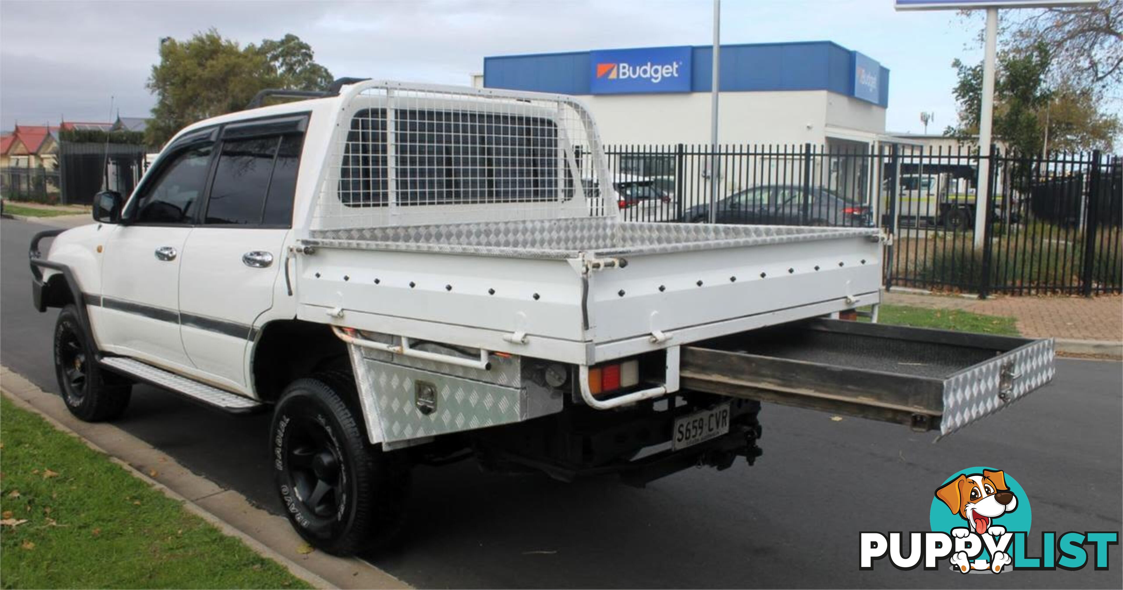 2000 TOYOTA LANDCRUISER (4X4) HZJ105R SUV, 4 DOORS, 6 SEATS