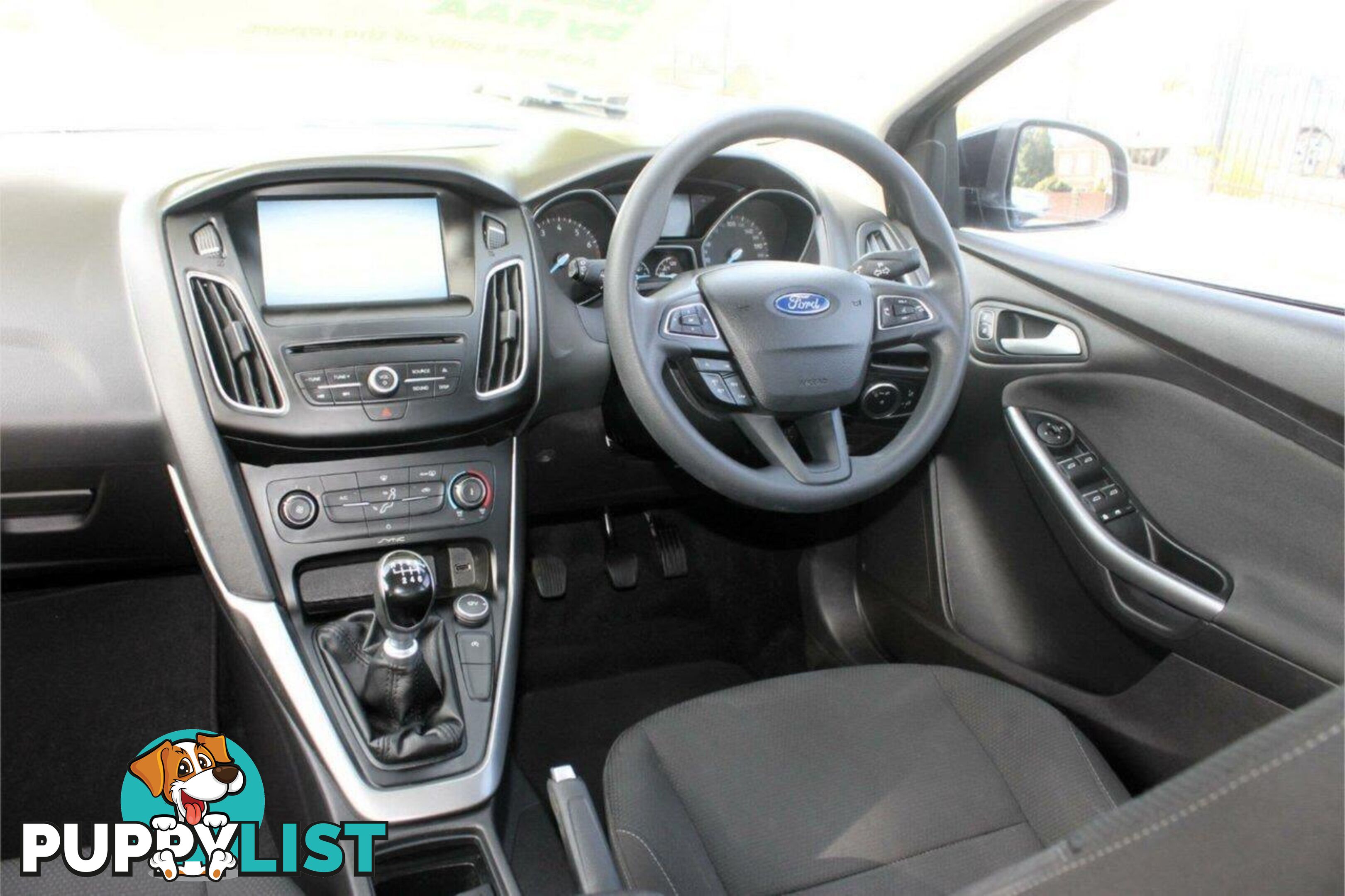 2015 FORD FOCUS TREND LZ HATCH, 5 DOORS, 5 SEATS