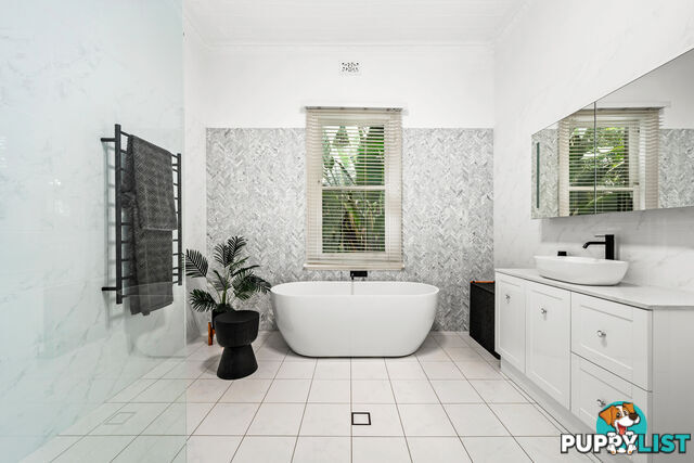 81 Belmore Road LORN NSW 2320