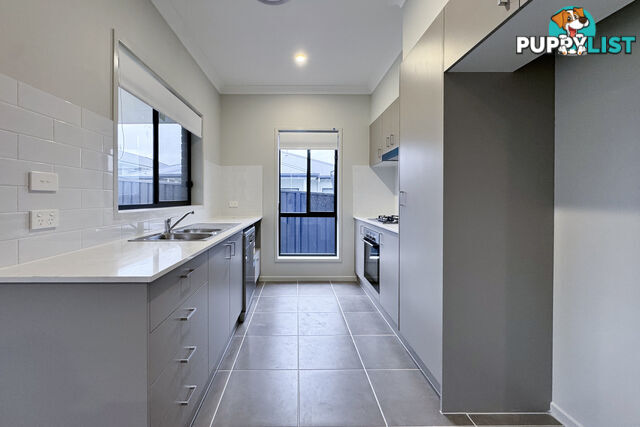 4 Duguid Street FARLEY NSW 2320