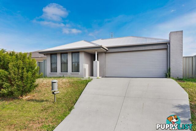 8 Hayworth Street RUTHERFORD NSW 2320