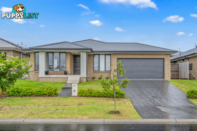 43 Friarbird Ridge ABERGLASSLYN NSW 2320