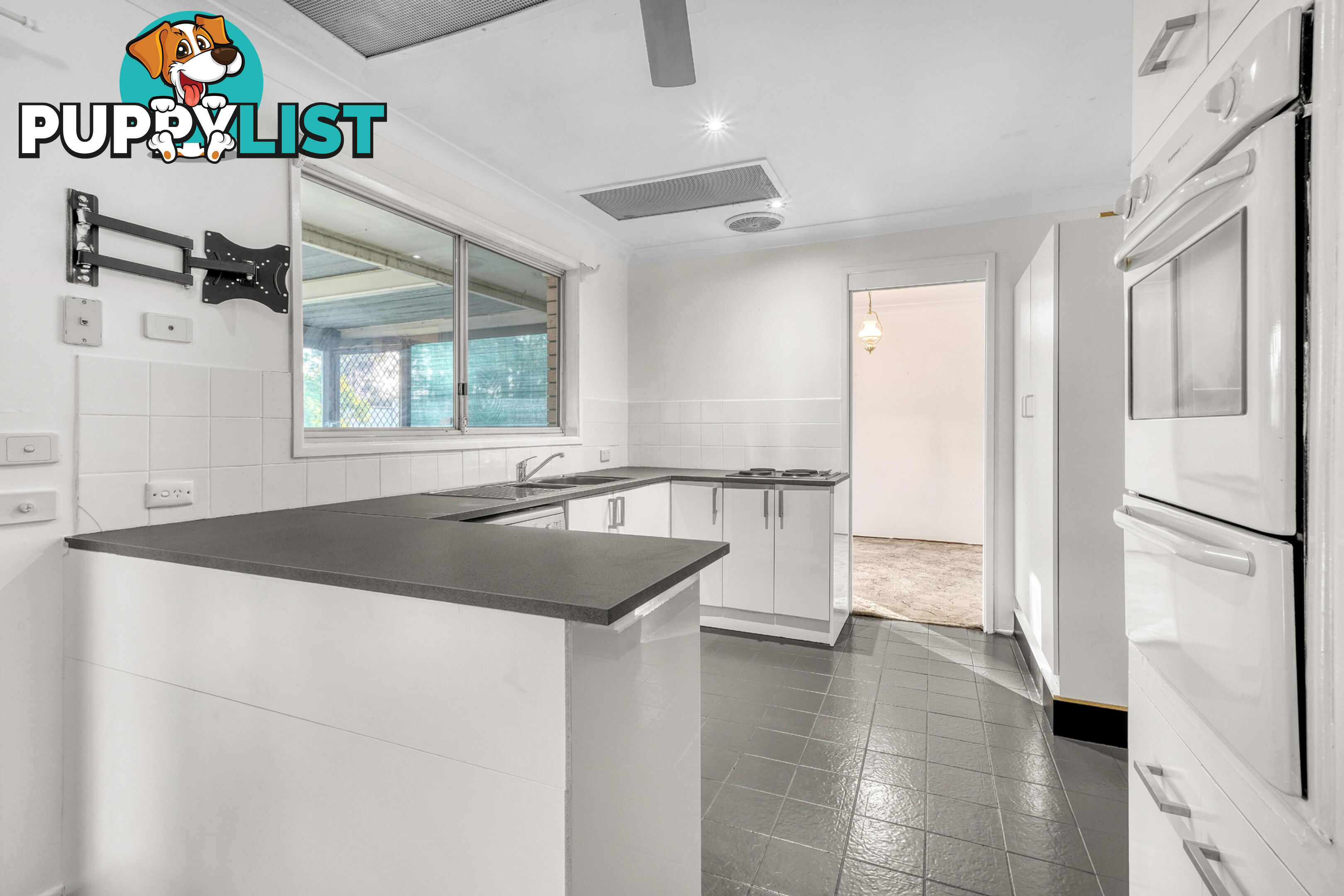 33 Geddes Close THORNTON NSW 2322