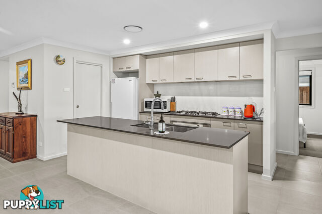 11 Thurston Street BOOLAROO NSW 2284
