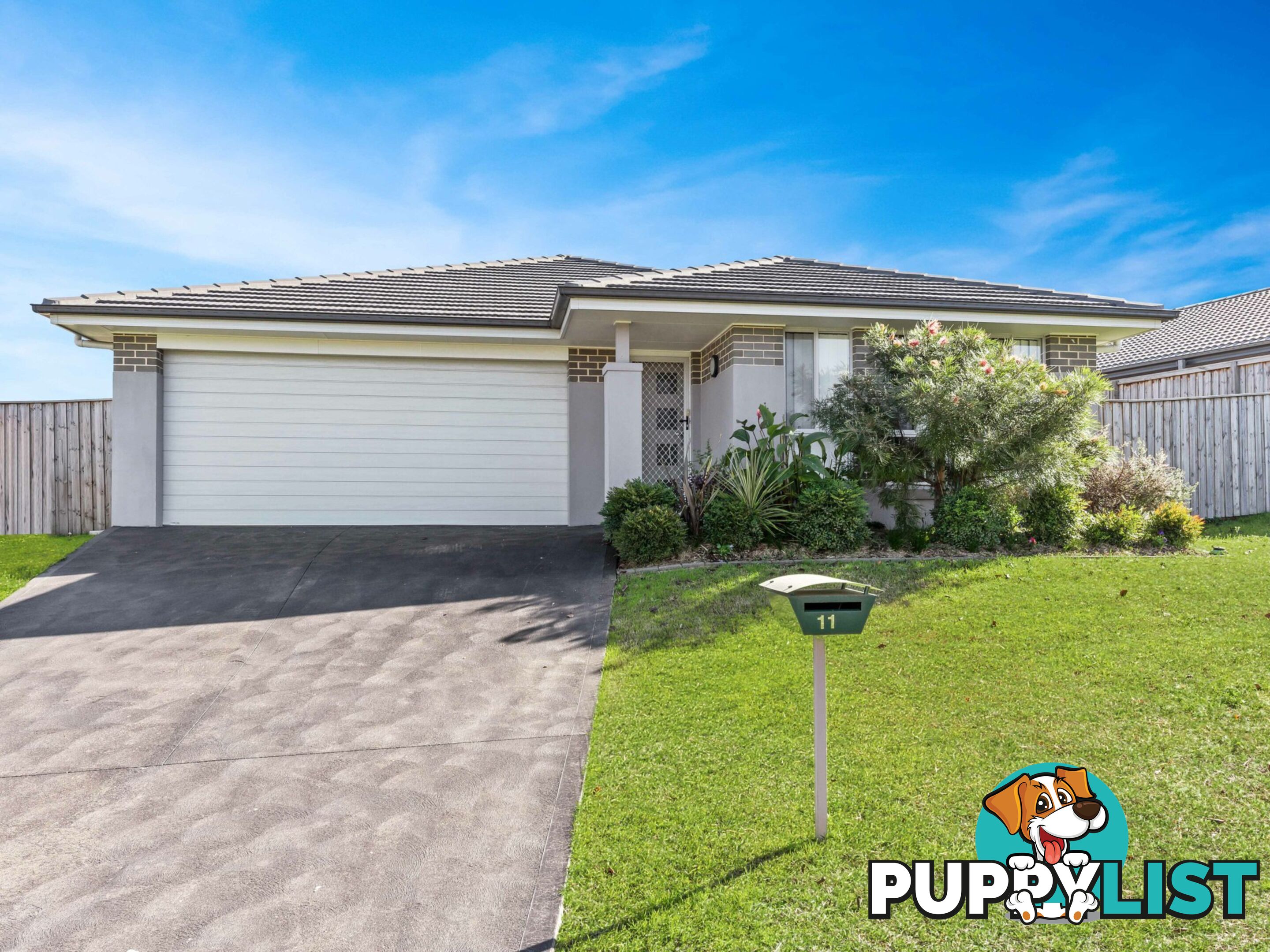 11 McKeachie Drive ABERGLASSLYN NSW 2320