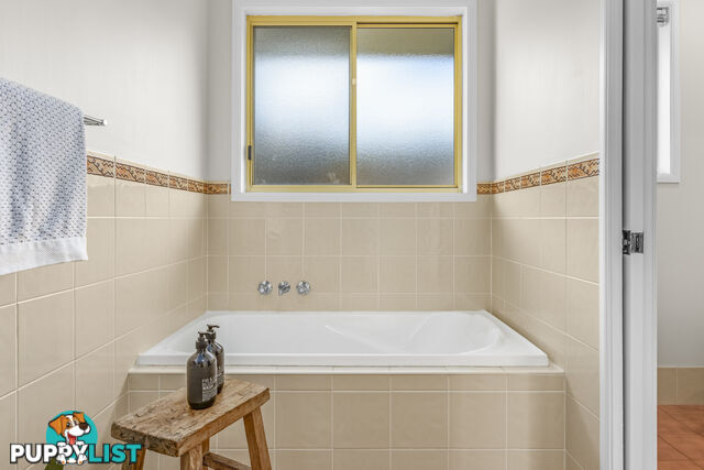 242 Denton Park Drive ABERGLASSLYN NSW 2320