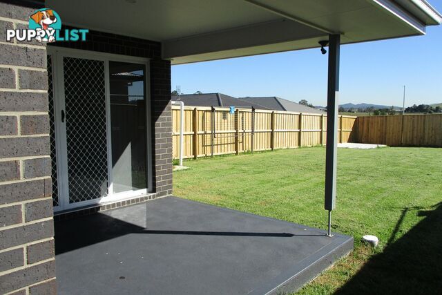 58 Plover Circuit ABERGLASSLYN NSW 2320